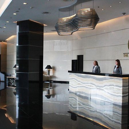 The Alpha Suites Makati City Exterior photo