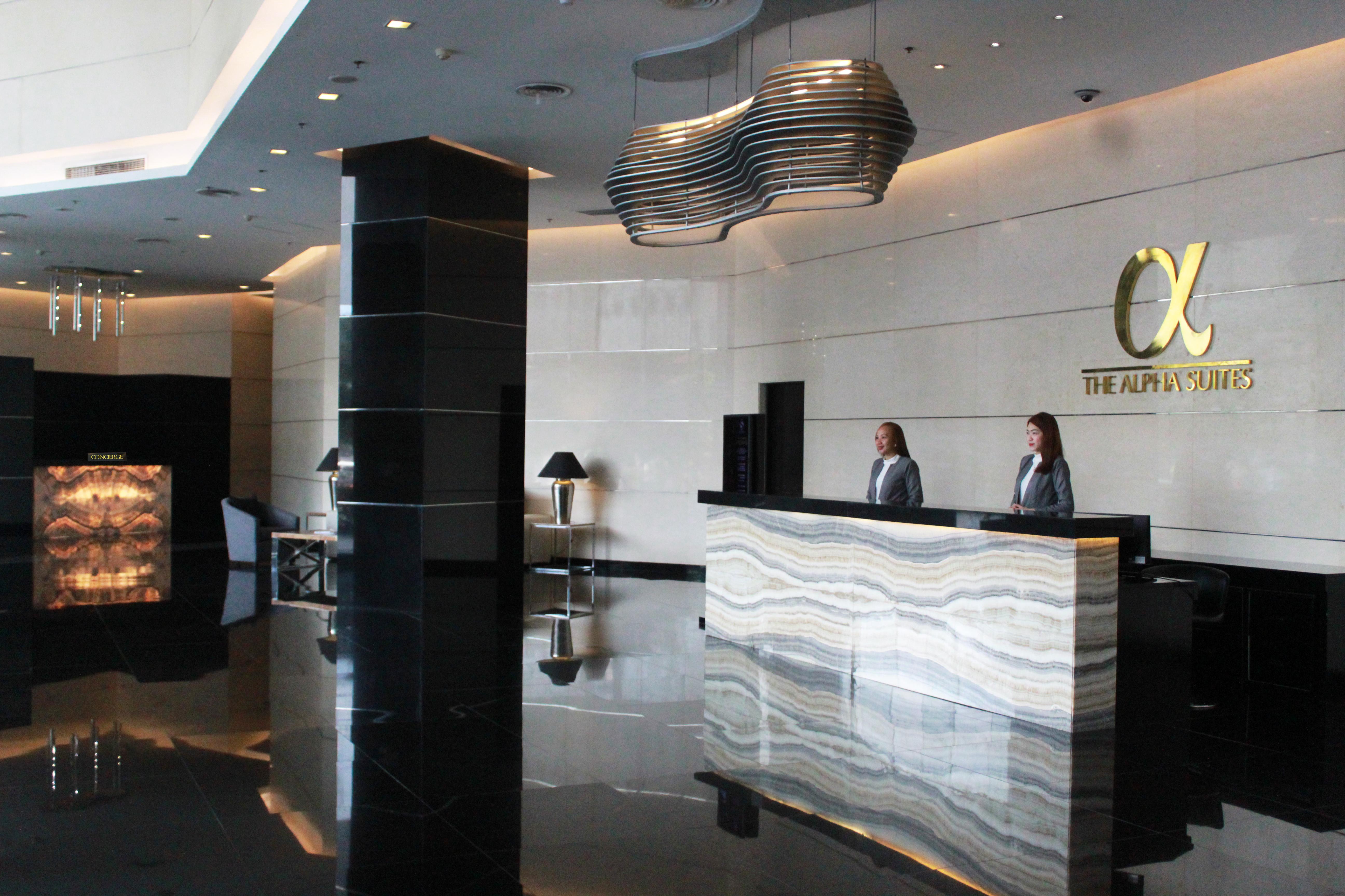 The Alpha Suites Makati City Exterior photo