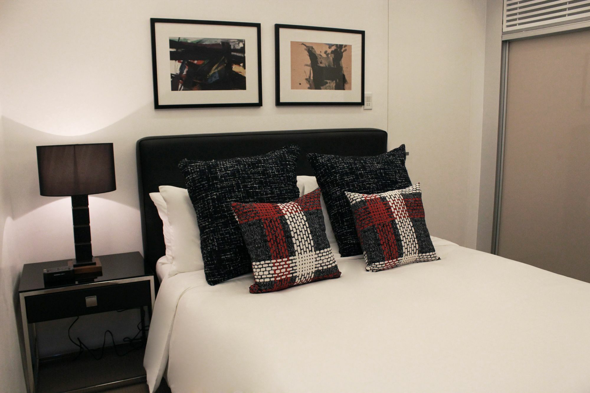 The Alpha Suites Makati City Exterior photo