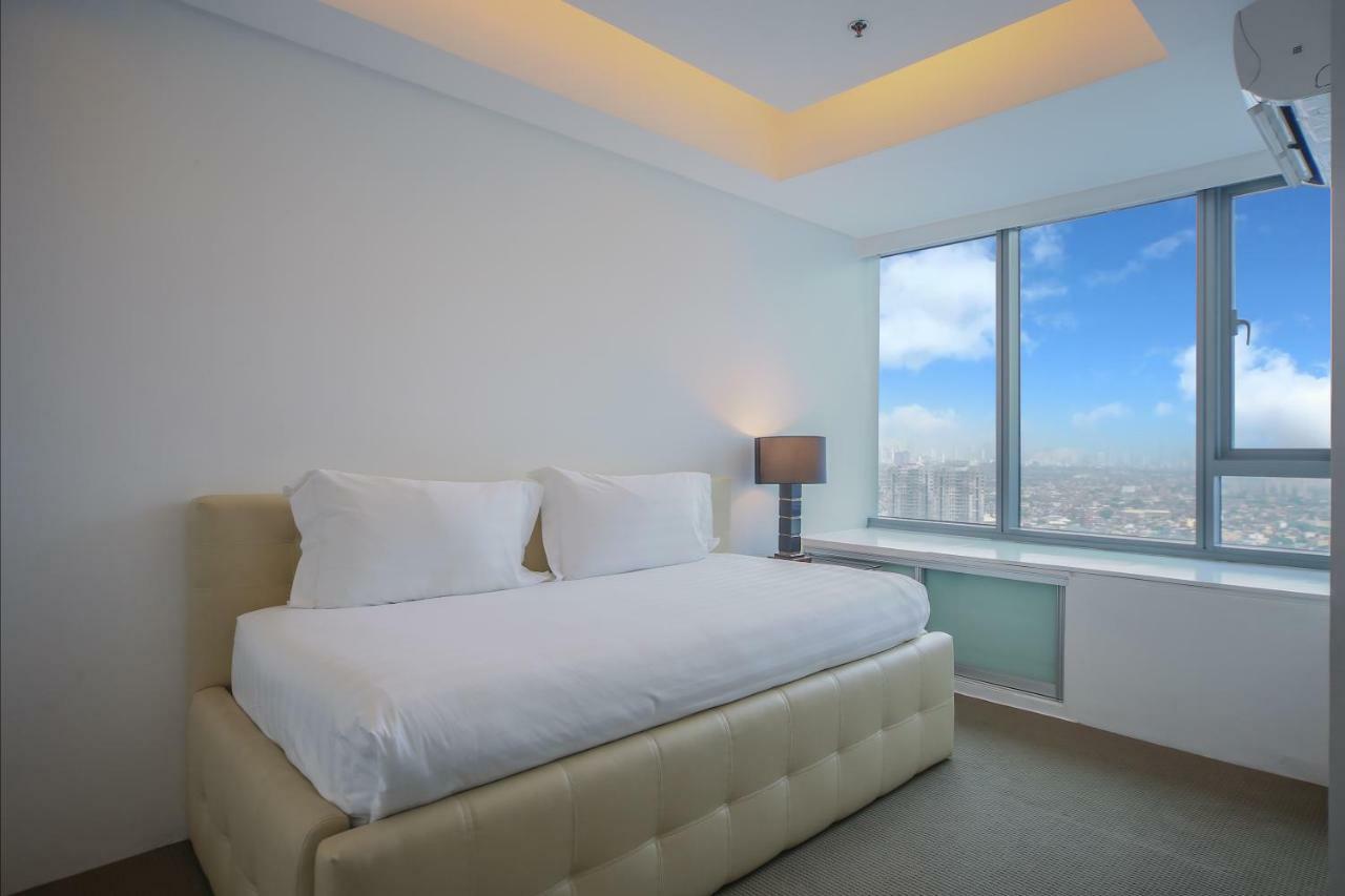 The Alpha Suites Makati City Exterior photo